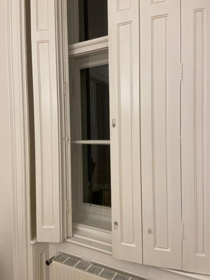 Apartment Opera *